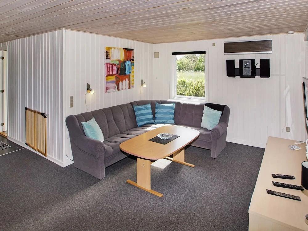 Attractive Holiday Home in Hemmet With Terrace - главное фото