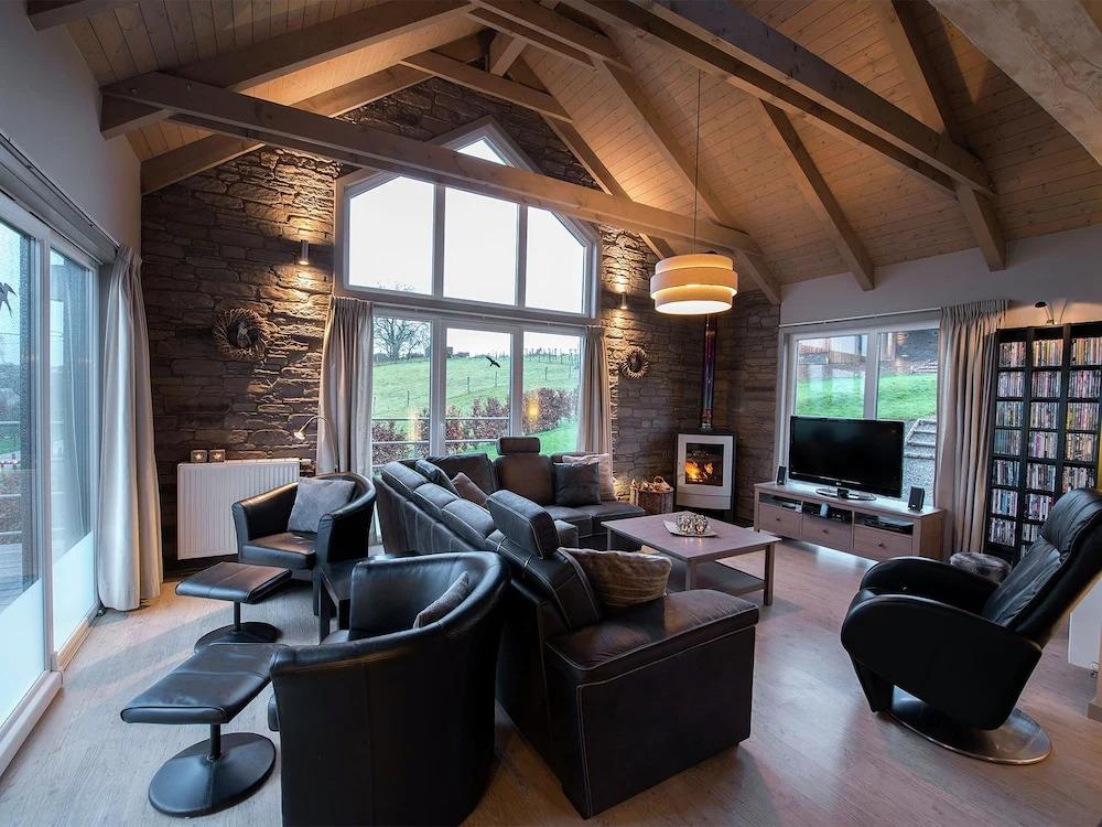 Gorgeous Holiday Home in Sainte-ode Luxembourg With Garden - главное фото