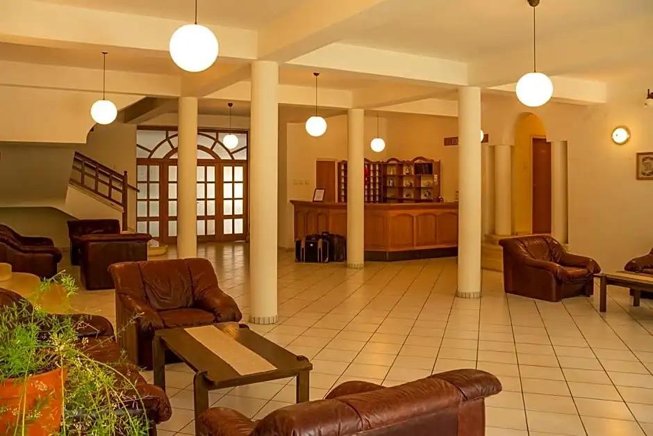 Cseri Kastélyszálló - главное фото