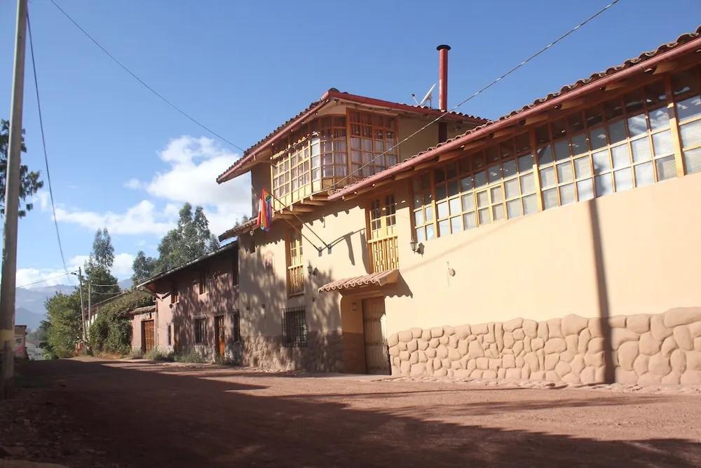 Iorana Urubamba Hotel - главное фото