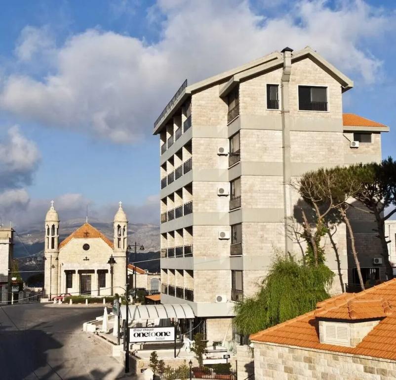 One to One Hotel & Apartments - главное фото