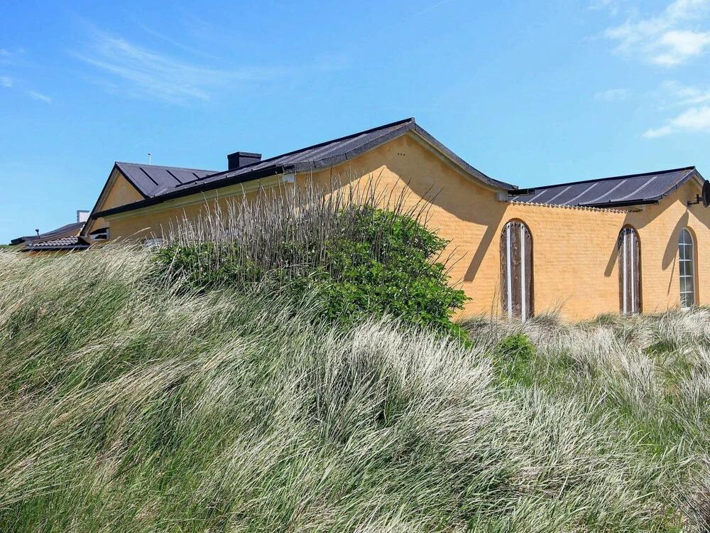 Modern Holiday Home in Thisted With Private Whirlpool - главное фото