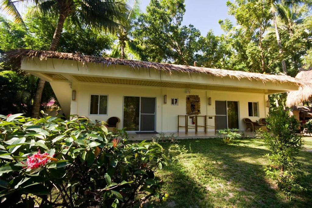 Mike's Dauin Beach Resort - главное фото
