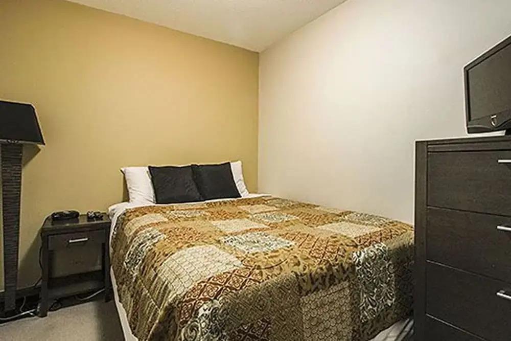 Fifth Floor Pool View #505 - главное фото