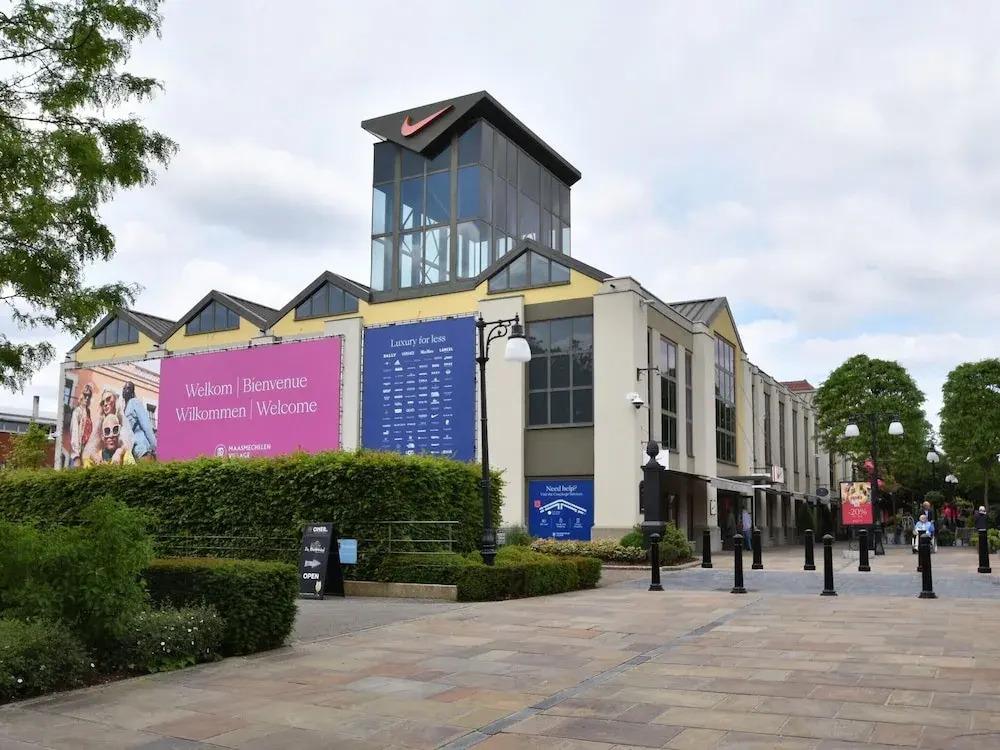 Modern Holiday Home in Maasmechelen With Sauna - главное фото