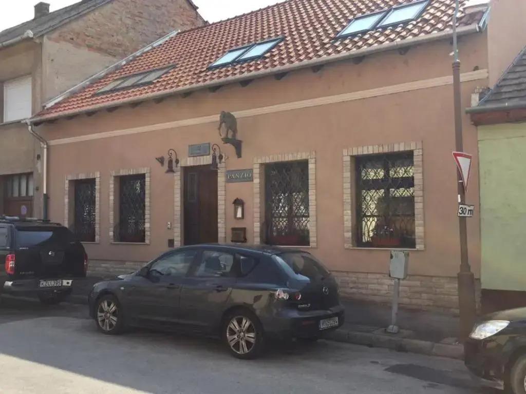 Arany Elefant Panzio - главное фото