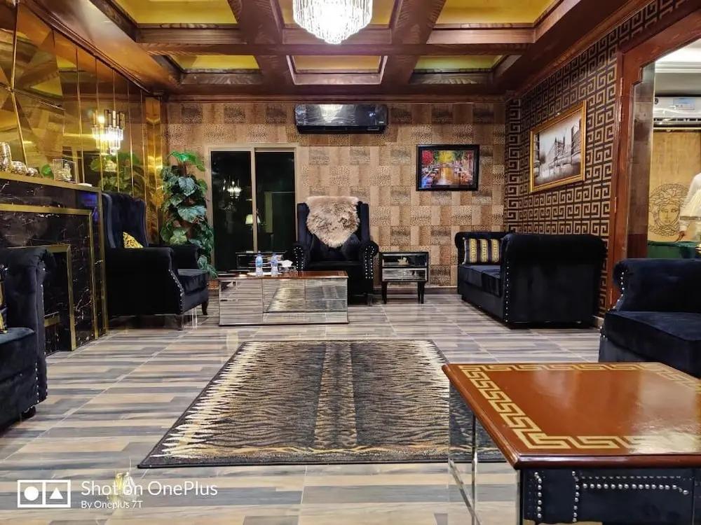 Royal Mansion Hotel - главное фото