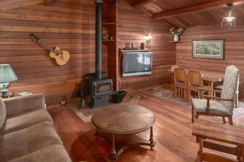 Creekside Cabin - главное фото