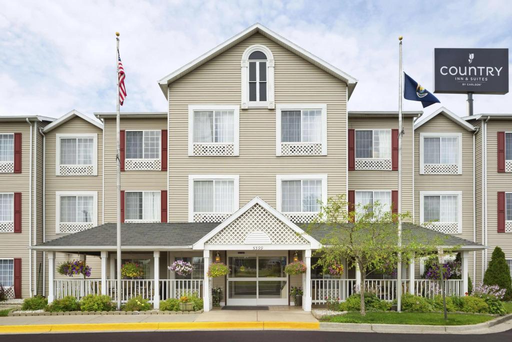 Country Inn & Suites by Radisson, Grand Rapids Airport, MI - главное фото