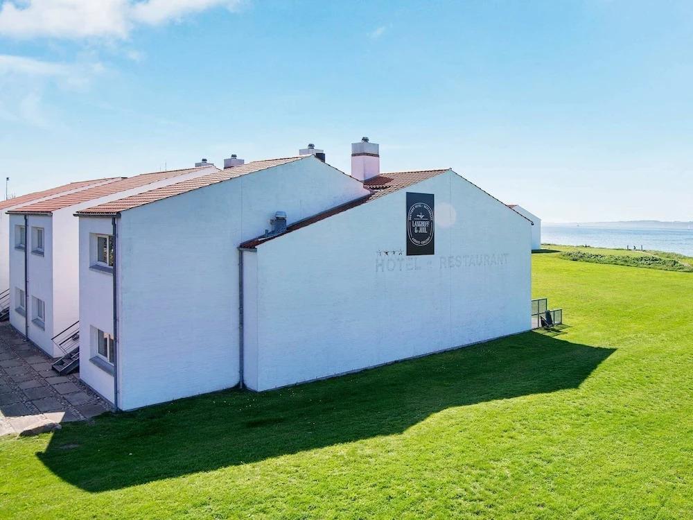 Spacious Apartment With Indoor Whirlpool at Ebeltoft Jutland - главное фото