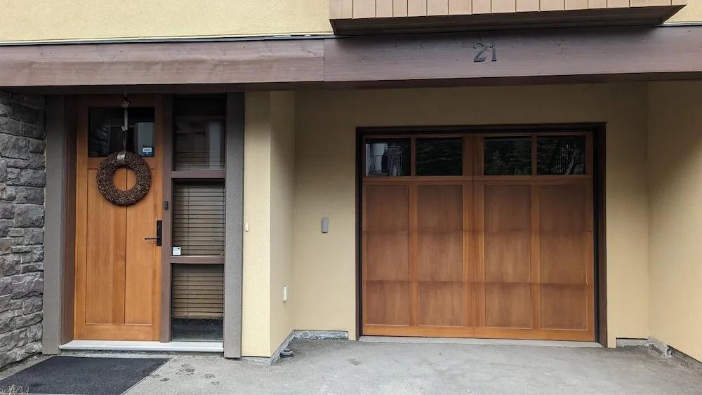 Village Walk #21 By Bear Country - главное фото