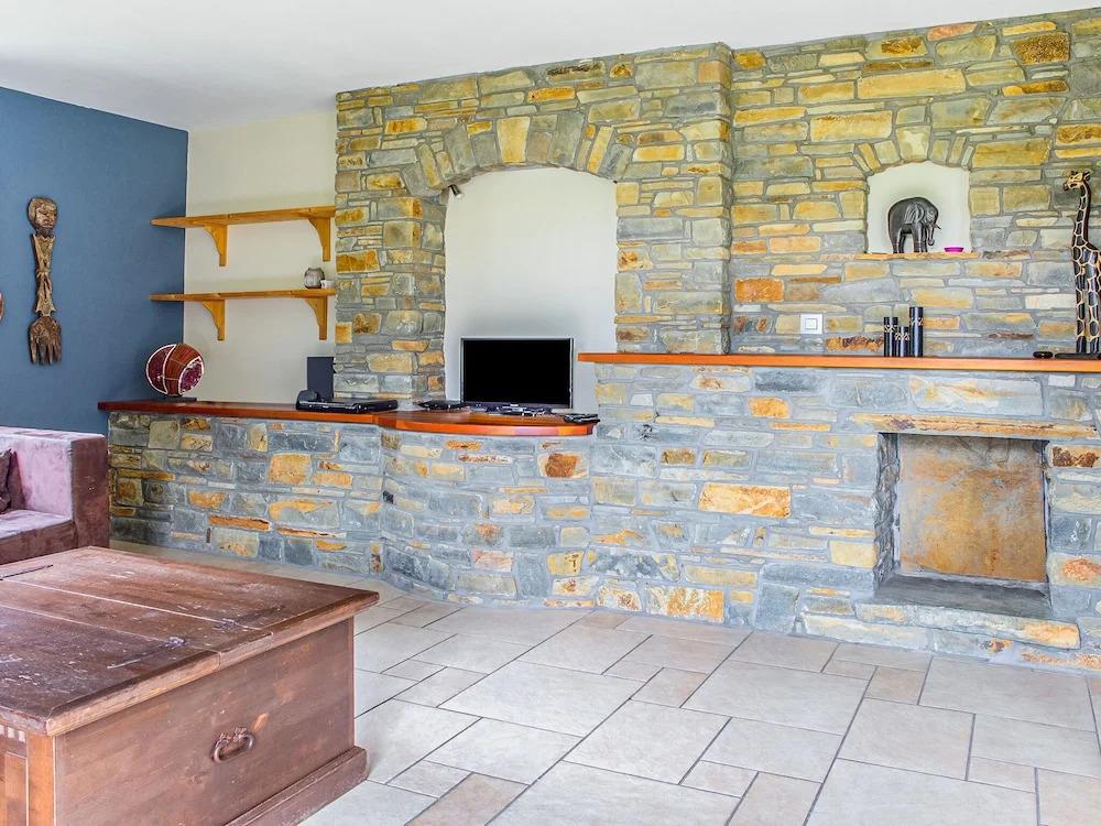 Scenic Cottage in Waimes With Fenced Garden - главное фото