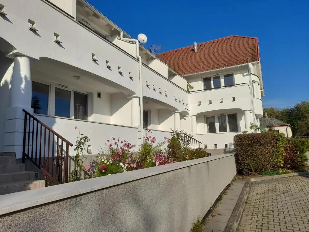 Demizson Panzió - главное фото