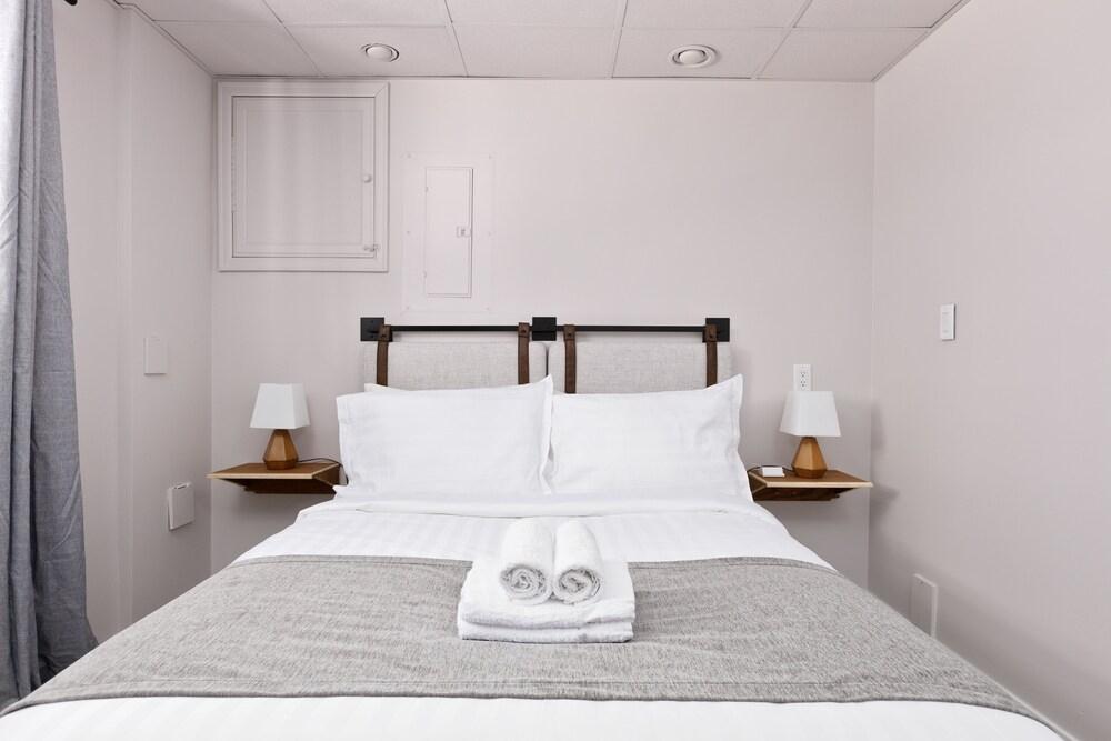 3509 Chrisdale Ave - главное фото