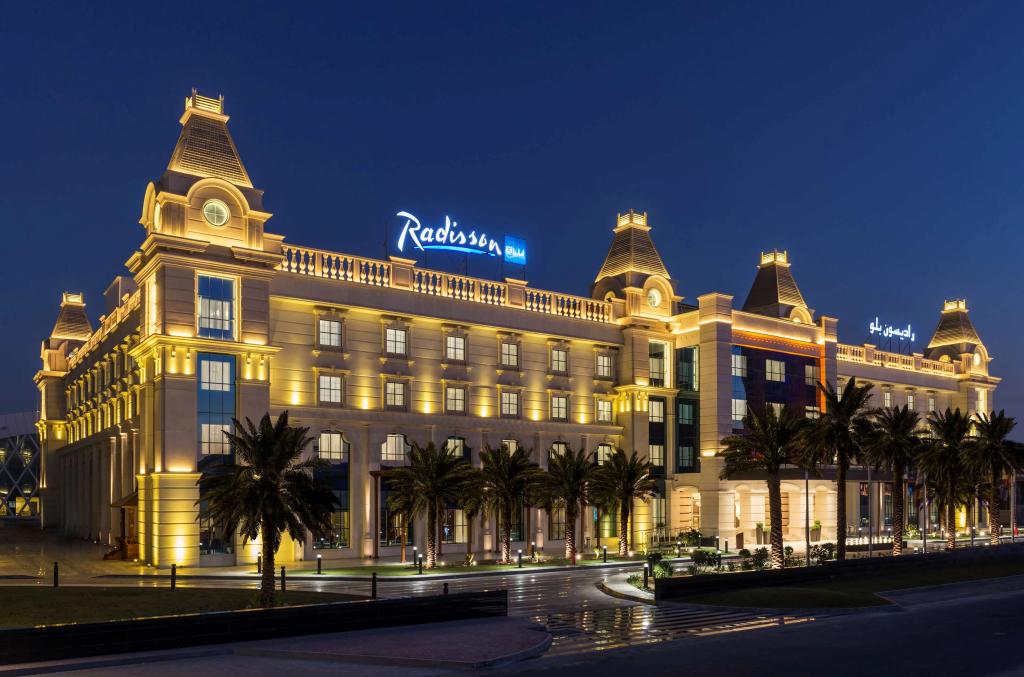 Radisson Blu Hotel, Ajman - главное фото
