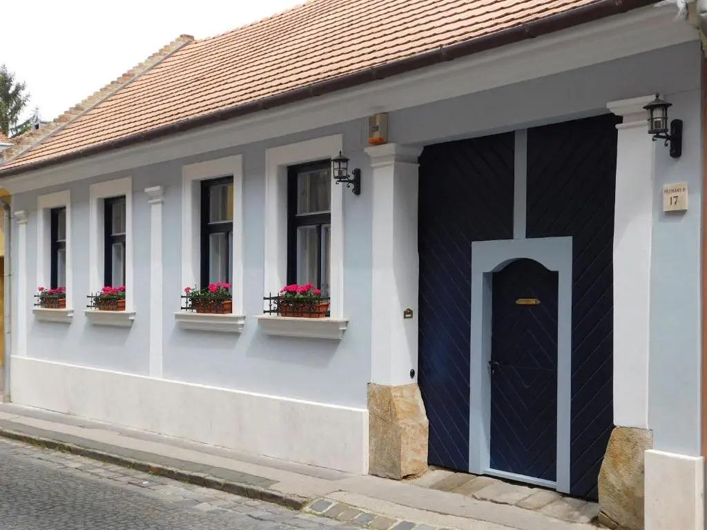 Ister Guesthouse - главное фото