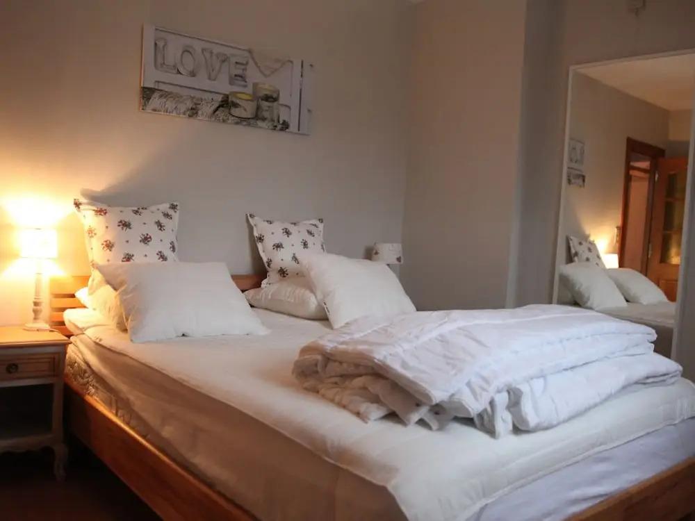 House in the Countryside on a Large Estate - главное фото