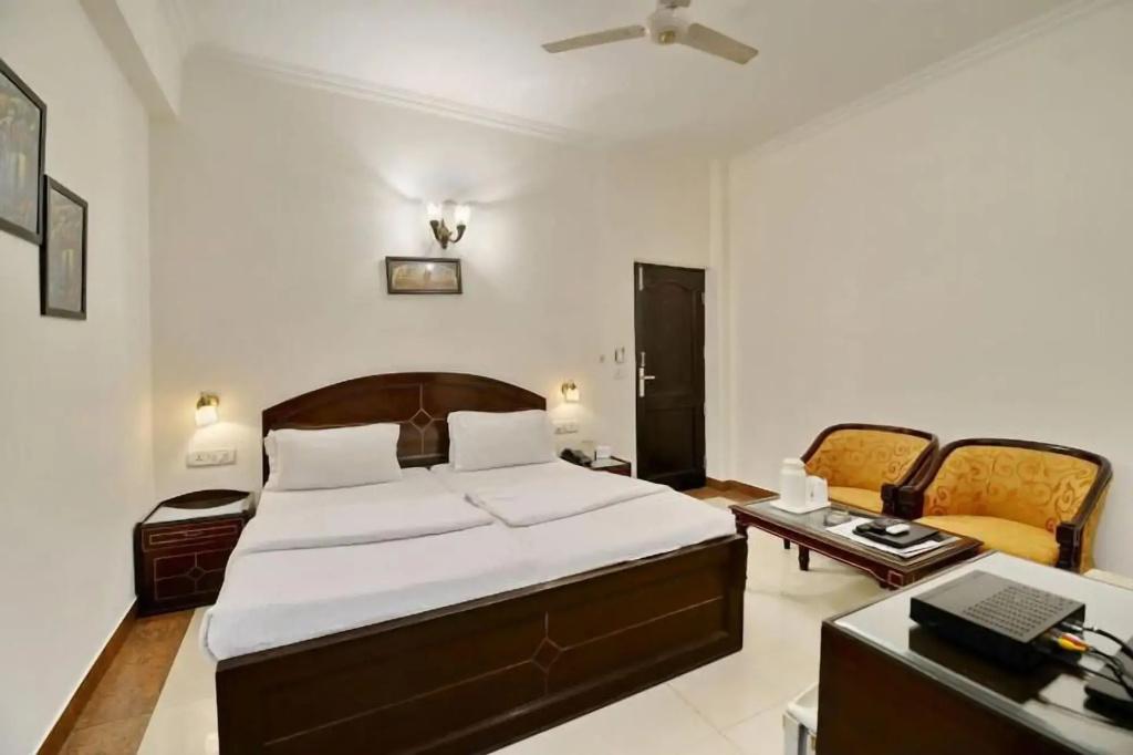 Mahalakshmi Palace hotel - главное фото
