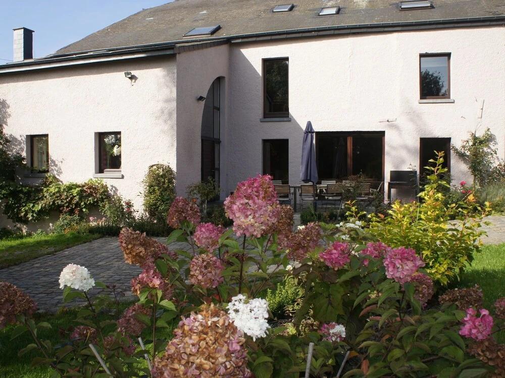 Gorgeous Holiday Home in Neufchâteau Ardennes With Sauna - главное фото