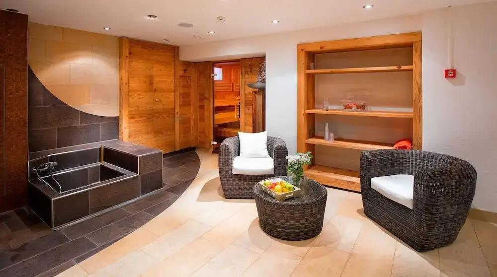 Hotel Turna - главное фото