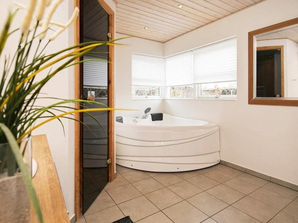 10 Person Holiday Home in Brovst - главное фото