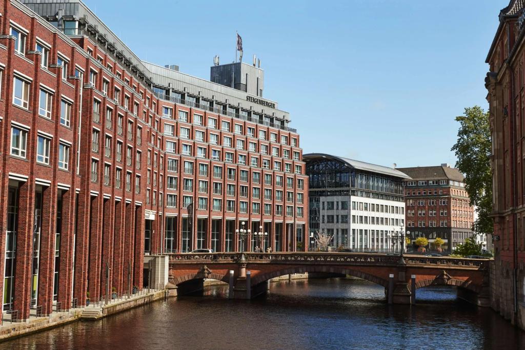 Steigenberger Hotel Hamburg - главное фото