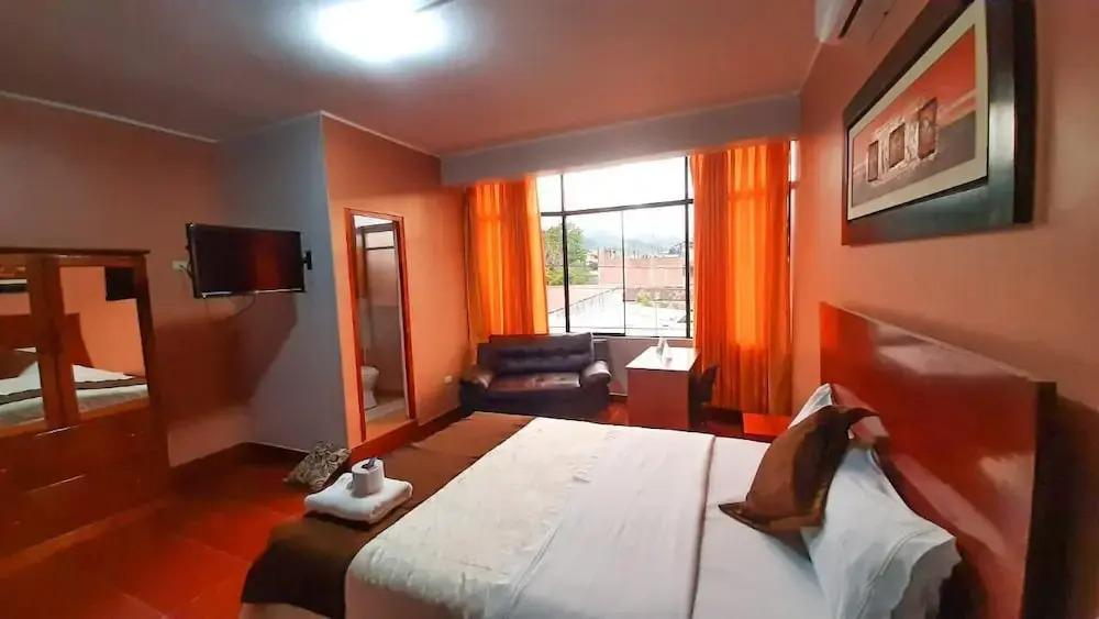 Hotel Victtorios Suite - главное фото