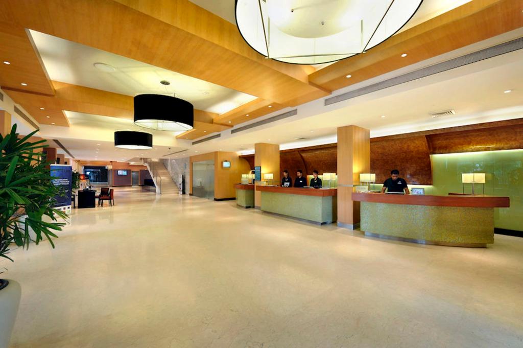 Novotel Mumbai Juhu Beach Hotel - главное фото