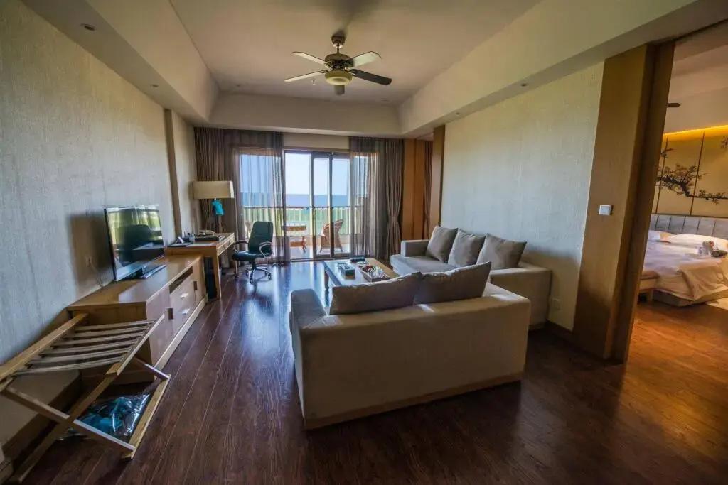 Qinhuangdao Arcadia Seaside Holiday Hotel - главное фото