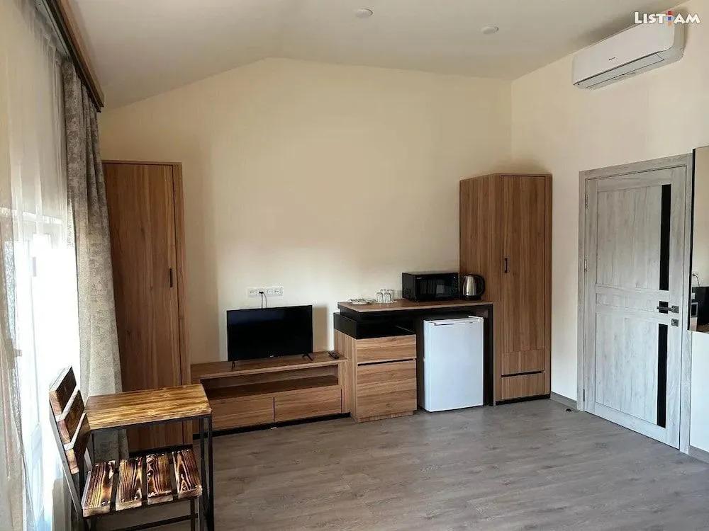 Lincoln Hotel - главное фото