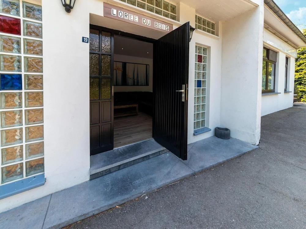 Mansion With Swimming Pool and Sauna - главное фото