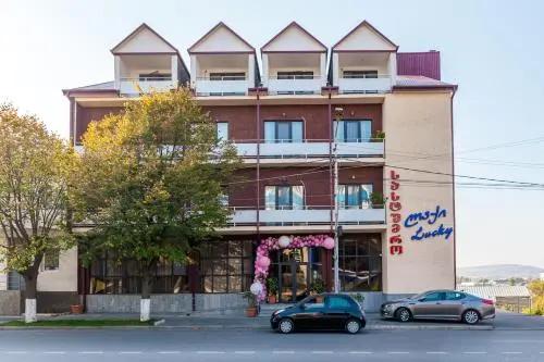New Hotel Lucky - главное фото