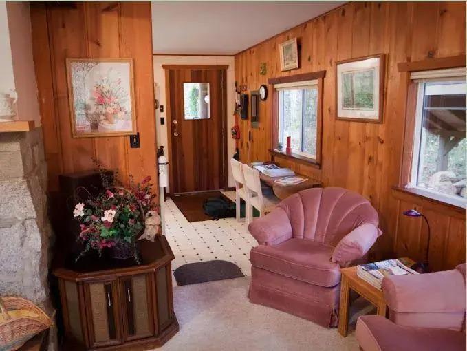 Lakeside Cottage - главное фото