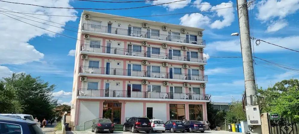 Blue Sky Hotel - главное фото