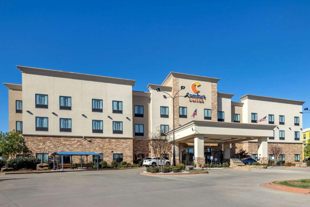 Comfort Suites - главное фото