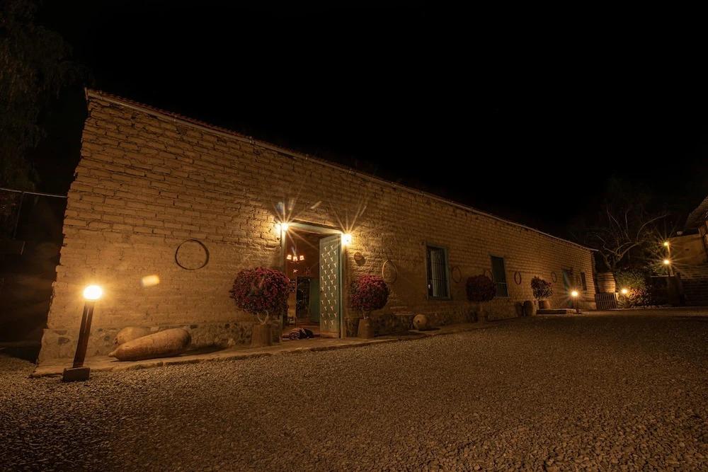 La Confianza Hotel - главное фото