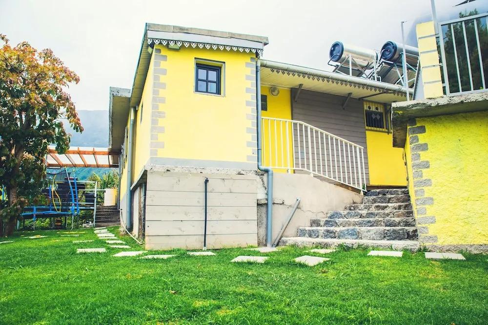 House With 4 Bedrooms in Cilaos, With Wonderful Mountain View, Enclosed Garden and Wifi - 4 km From the Slopes - главное фото