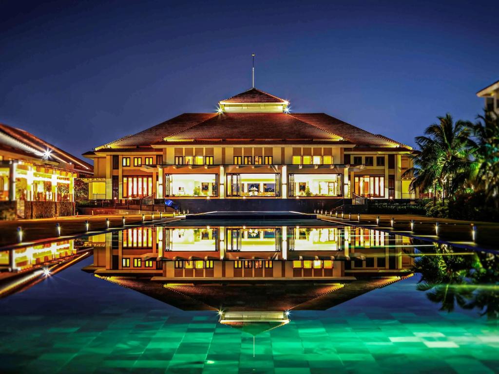 Pullman Danang Beach Resort - главное фото