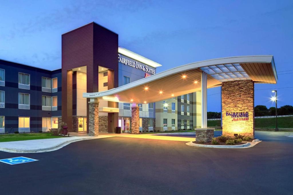 Fairfield Inn & Suites by Marriott Madison West/Middleton - главное фото