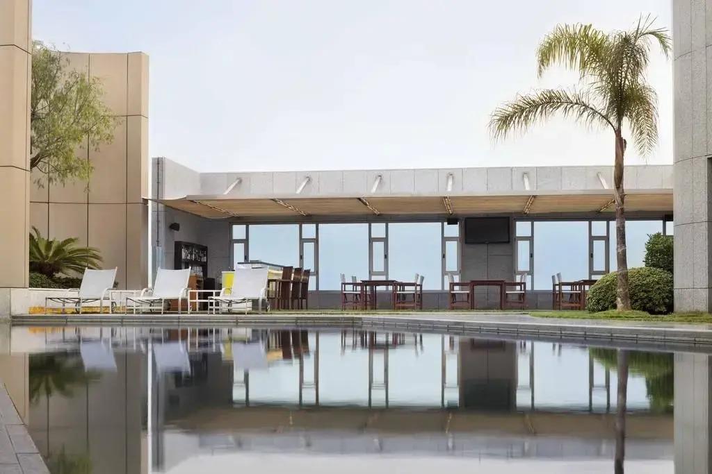 Four Points by Sheraton Le Verdun - главное фото