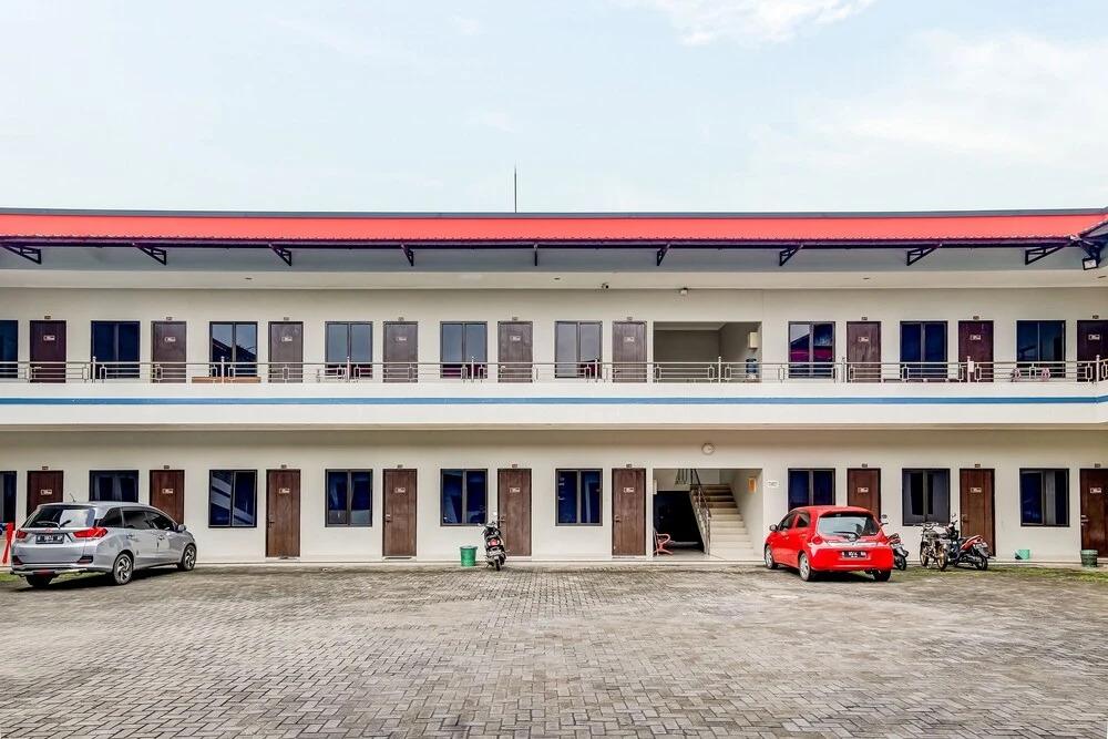 OYO 90927 Homestay Tentrem 2 - главное фото