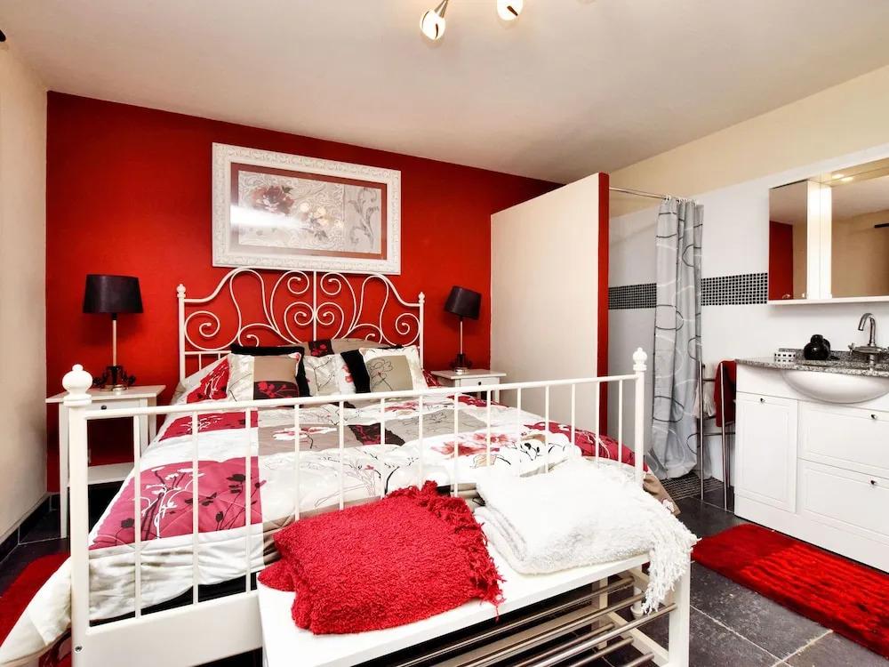 Premium Holiday Home in Vielsalm With Sauna - главное фото