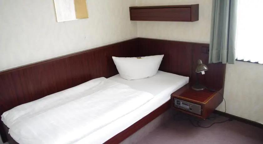 Hotel Garbsener Schweiz - главное фото