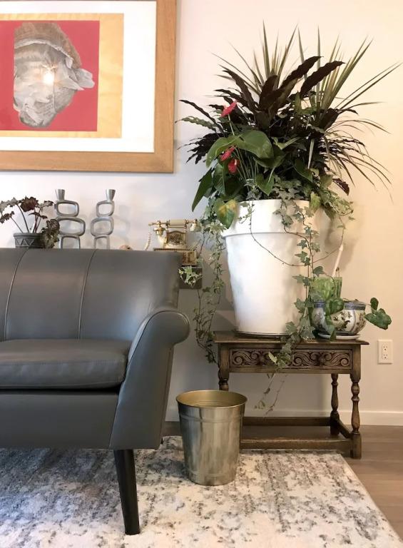 Eclectic Boho-Chic Flat & Patio by Elevate Rooms - главное фото