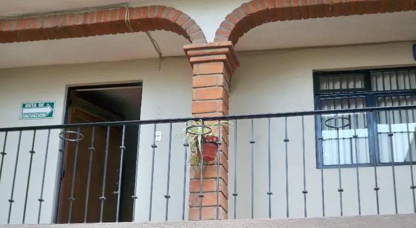 Hostal Amueblados del Moral - главное фото