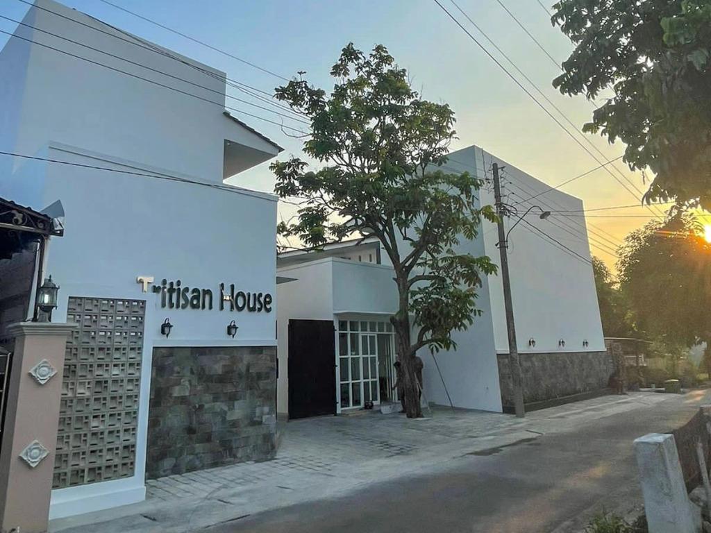 Tritisan House RedPartner - главное фото