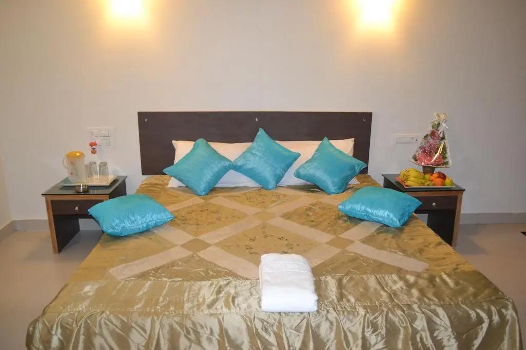 Dark Forest Retreat - главное фото