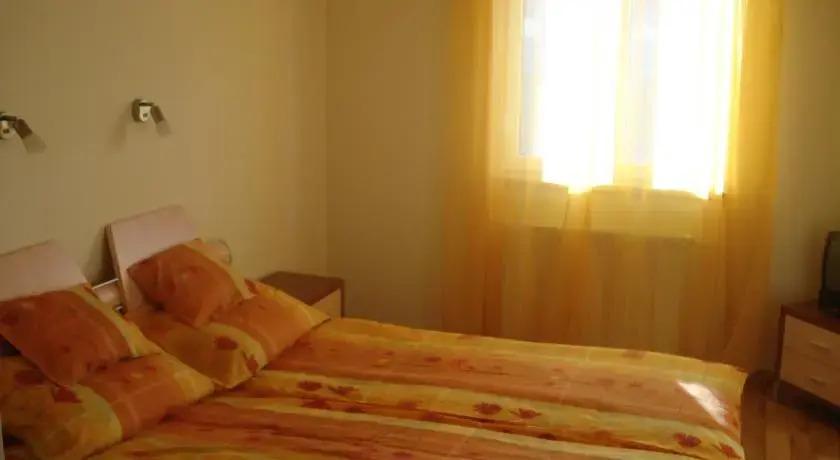 Hegyeskő Apartmanház - главное фото