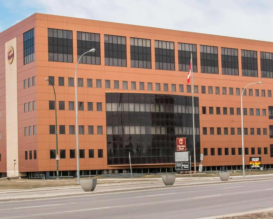 Clarion Hotel & Suites - главное фото