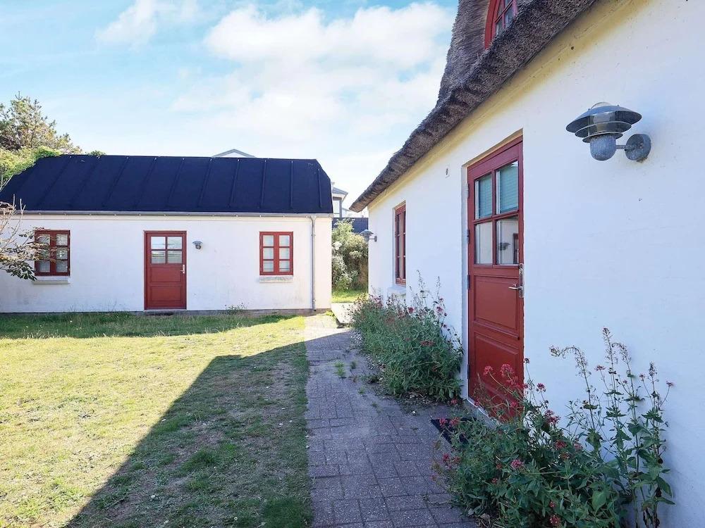 8 Person Holiday Home in Blokhus - главное фото